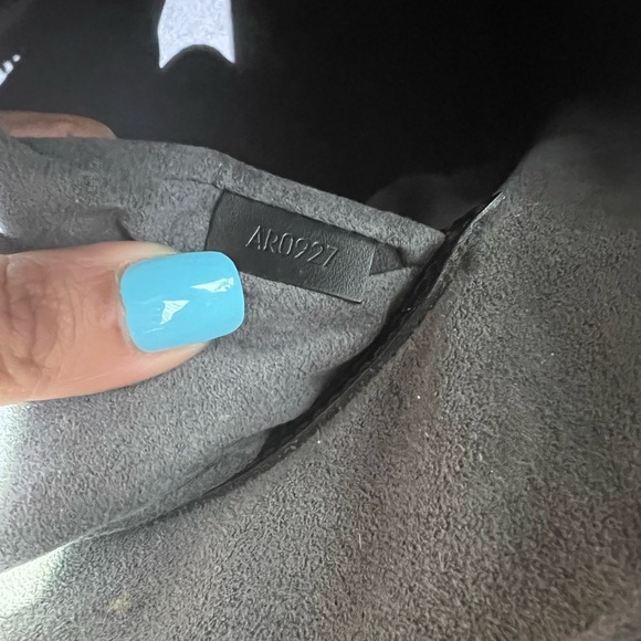 Authentic Louis Vuitton Epi black Alma - Picture 15 of 16